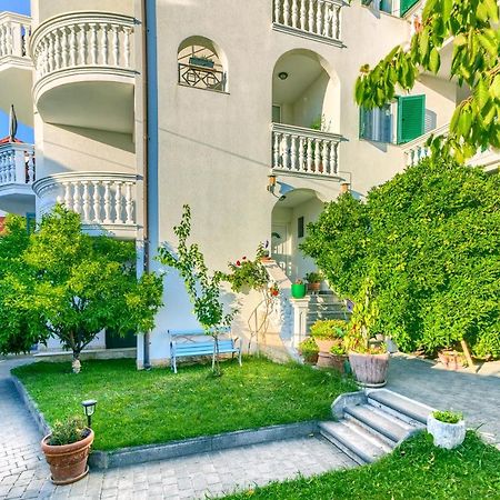 Apartmani Vukicevic Vodice Exteriér fotografie