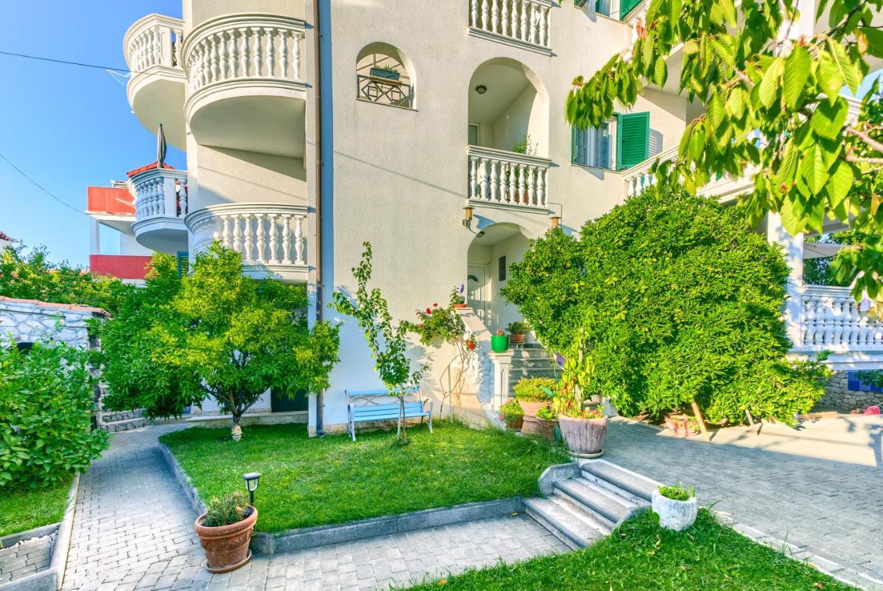 Apartmani Vukicevic Vodice Exteriér fotografie