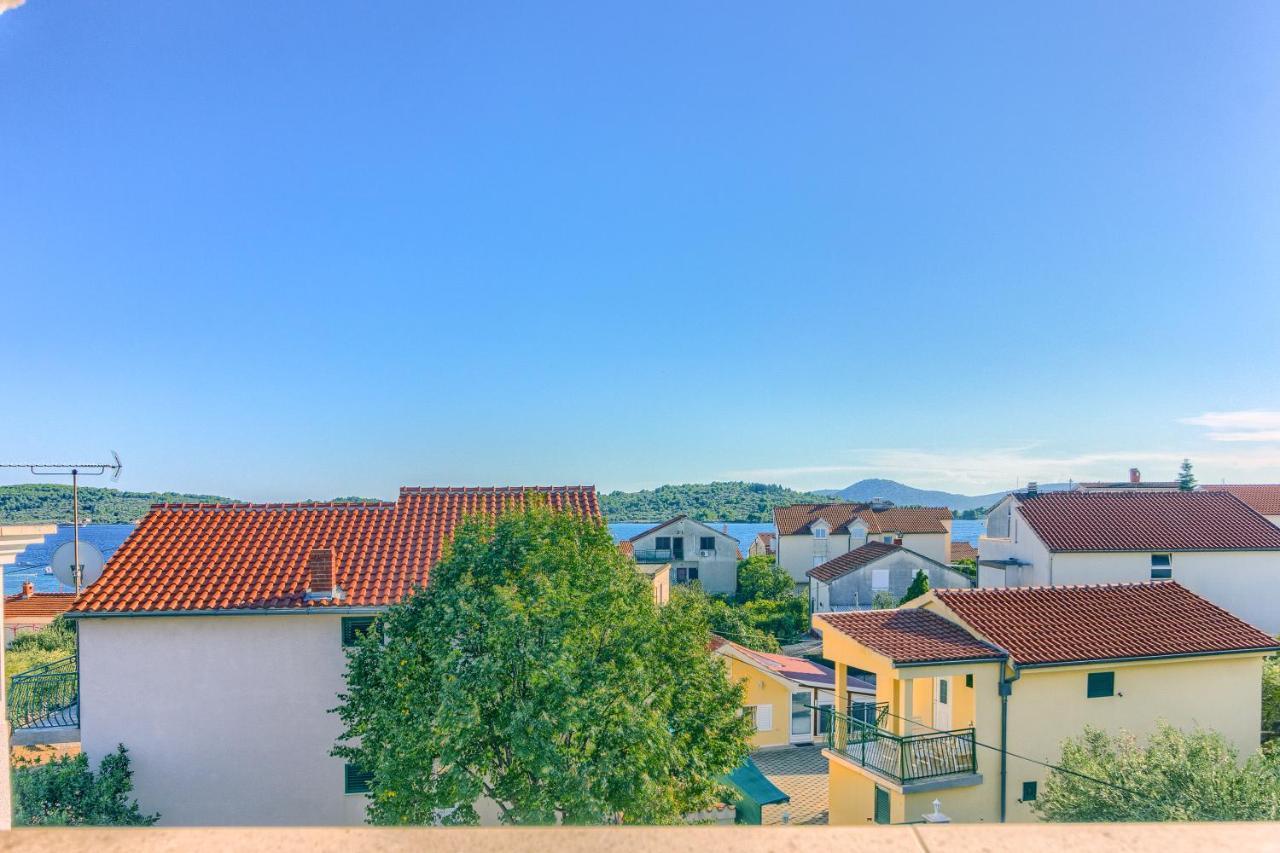 Apartmani Vukicevic Vodice Exteriér fotografie