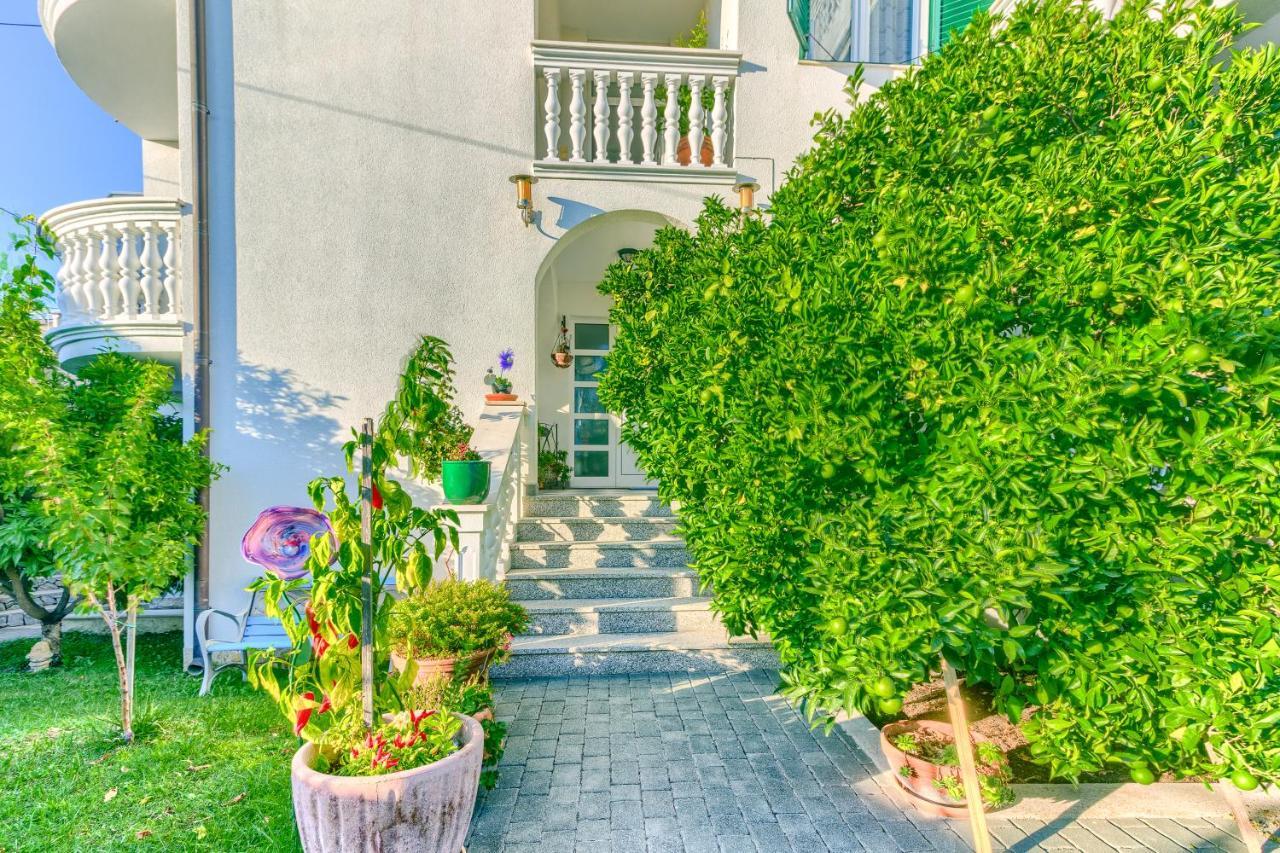Apartmani Vukicevic Vodice Exteriér fotografie